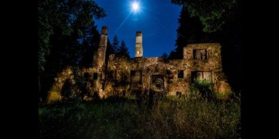 General Admission-Wolf House at Night